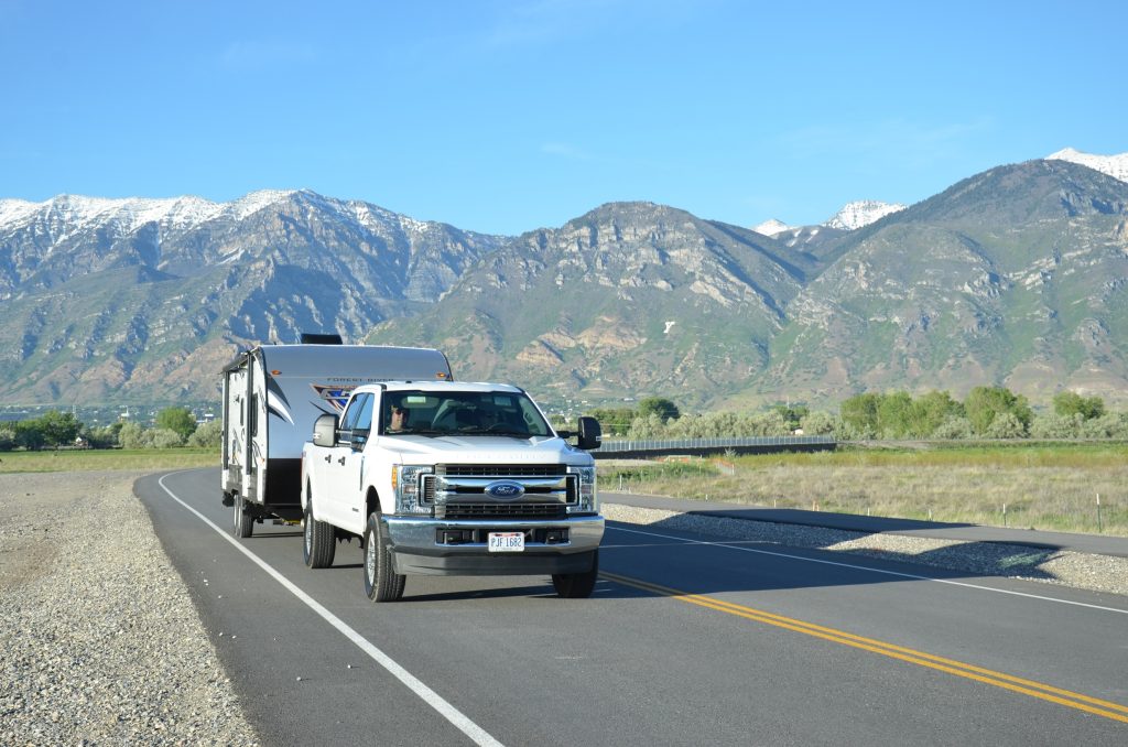 9 Safe Towing Tips You Need to Know