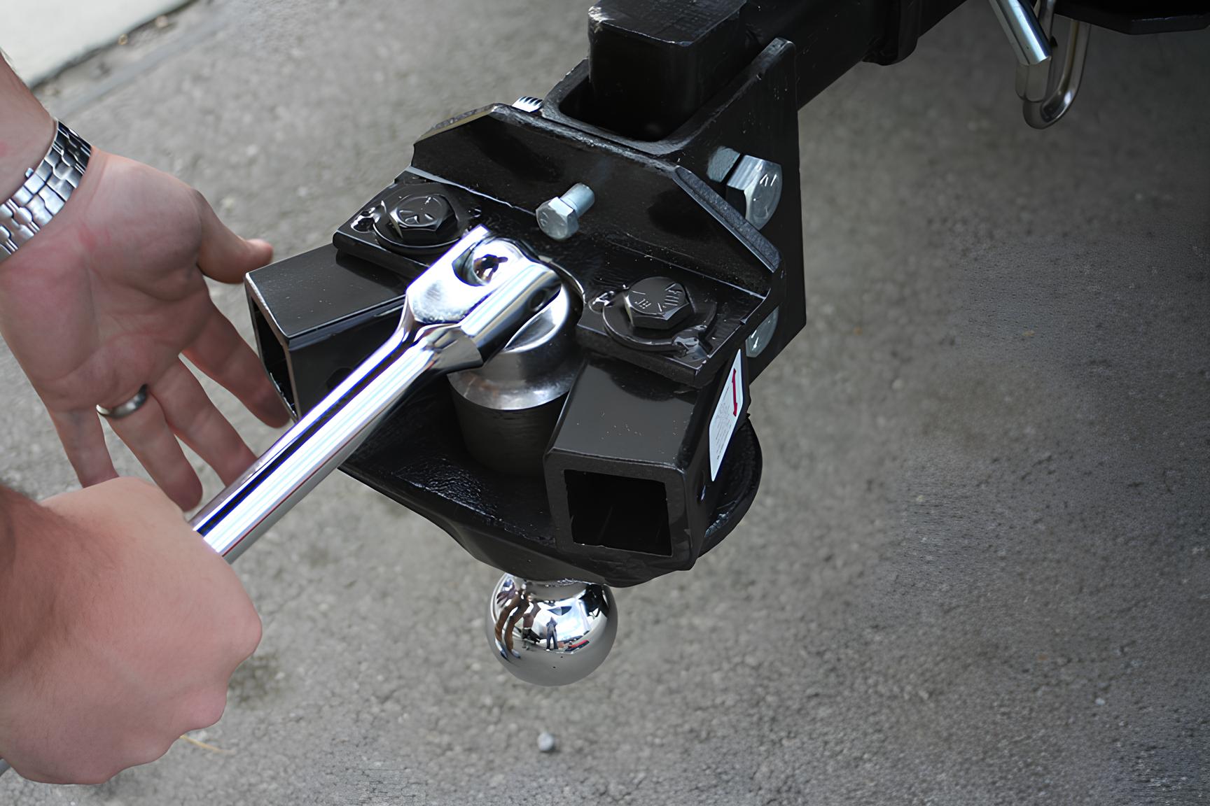 How to Adjust Your Weight Distribution Equal-i-zer® Hitch