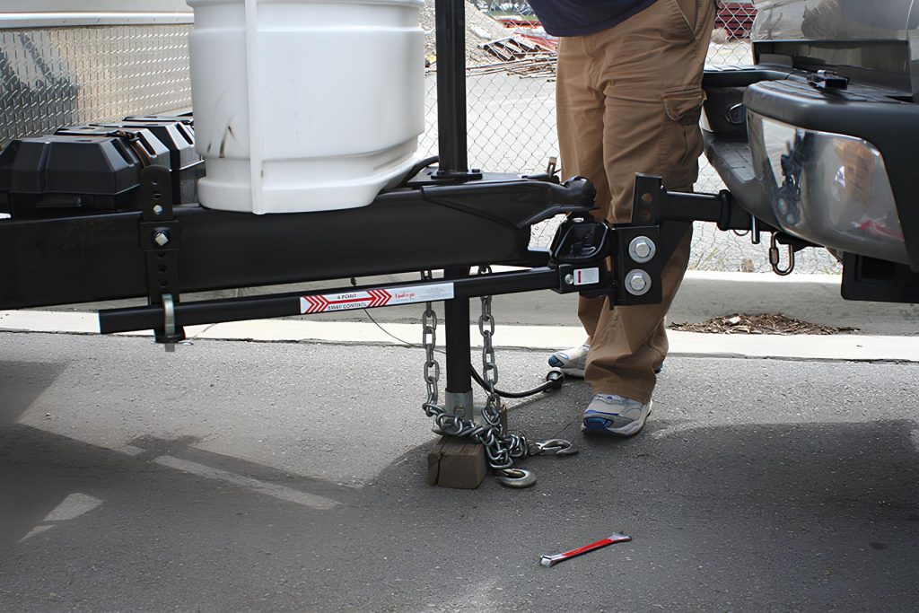 Pro Tip: Hitching and Unhitching the Equal-i-zer Hitch